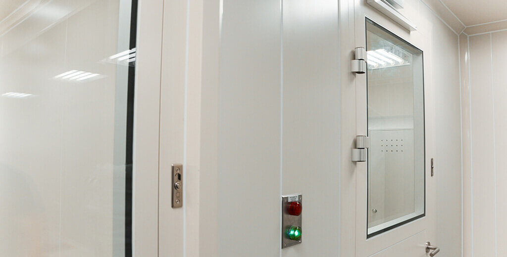 interlocking_door_systems-1 Airlock & Security Compliance: Cleanroom Door Interlock Systems in San Antonio